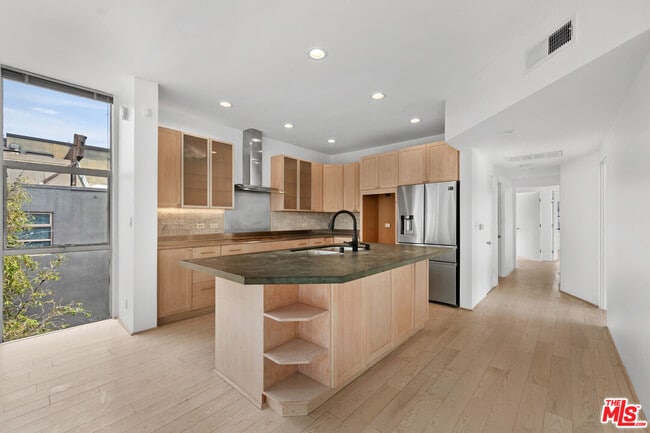 Photo - 20 28th Ave Unit A