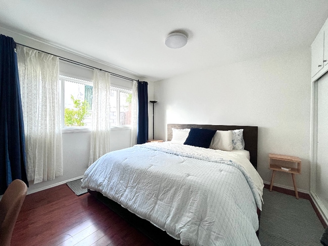 Photo - 1051 W 170th St