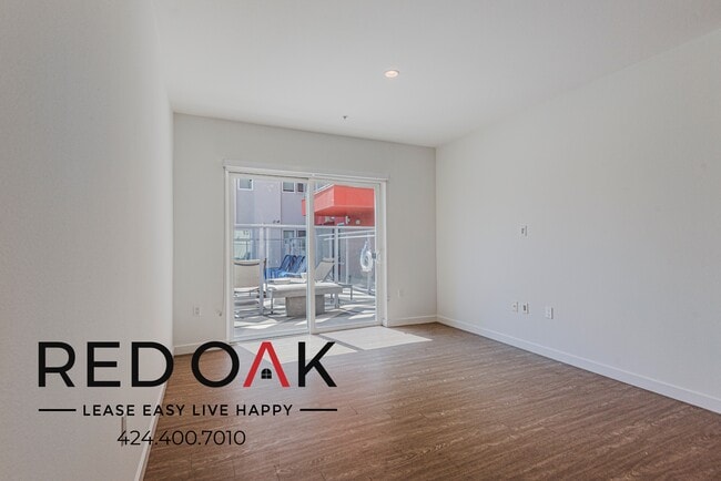 Building Photo - 11405 Chandler Blvd Unit 401