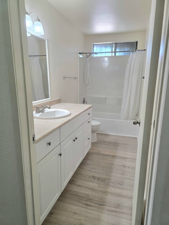 Photo - 2424 Sumac Dr Unit 2424