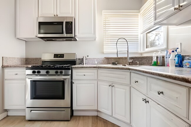 Photo - 3911 W Verdugo Ave