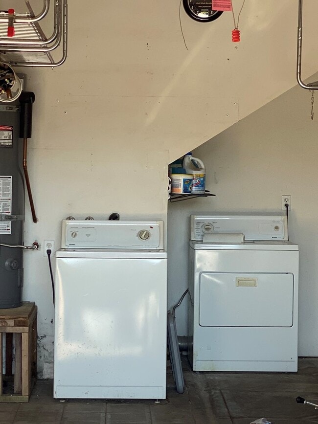 Photo - Santa Barbara - Cute two bedroom, one bath upstairs home near Cottage Hospital.