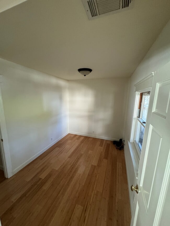 Photo - 482 W Hammond St