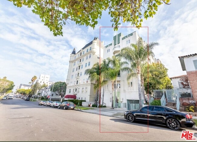 Photo - 906 Serrano Ave Unit 303