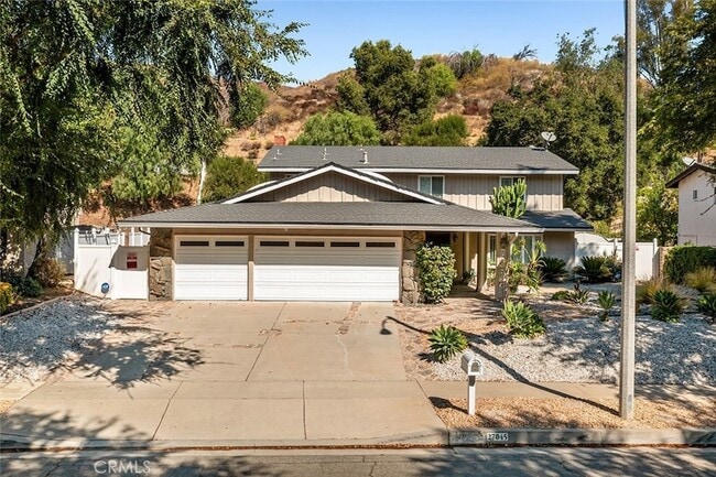 Building Photo - 27045 Esward Dr