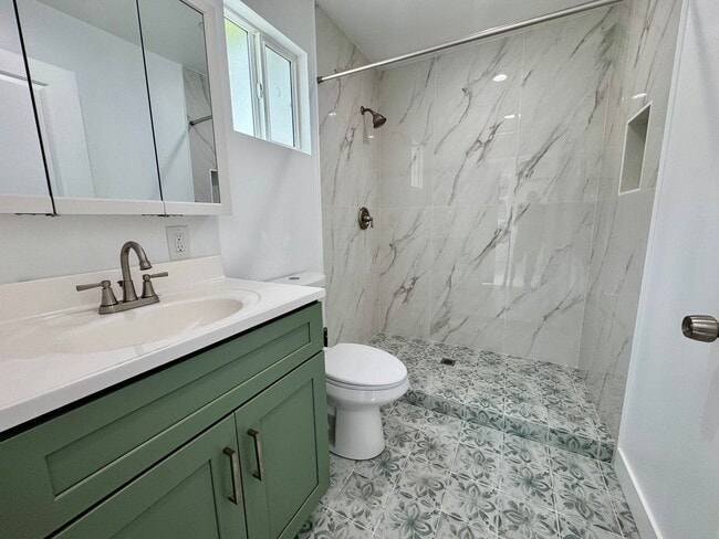 Photo - Fully renovated apartment located in the heart of mid-city!!