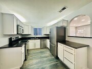 Photo - 294 Woodman St