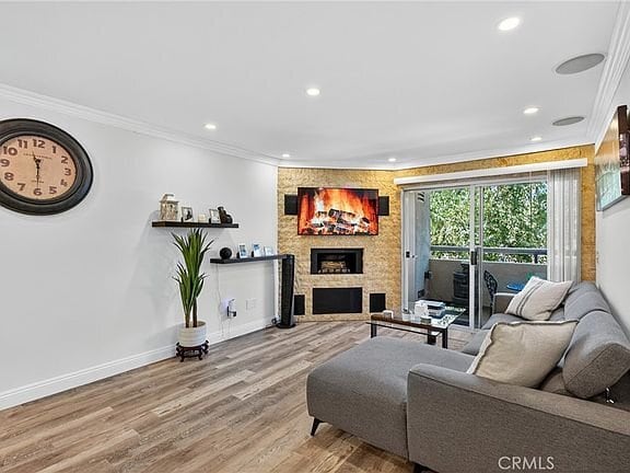 Photo - 5550 Owensmouth Ave Unit 33