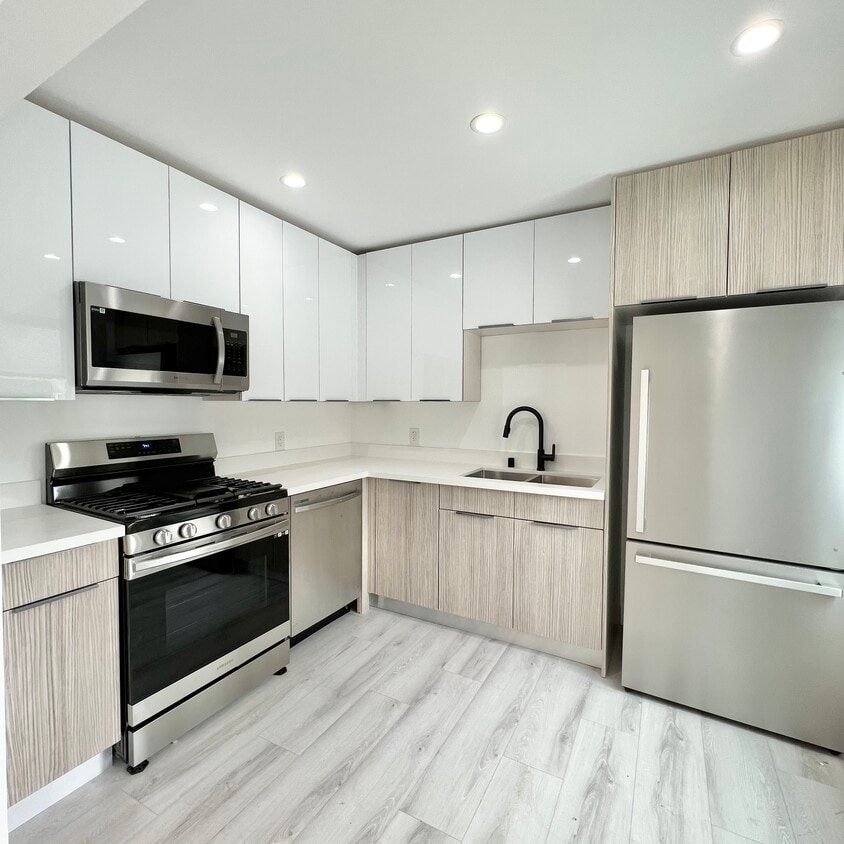 Floor Plan - UNIT 1 