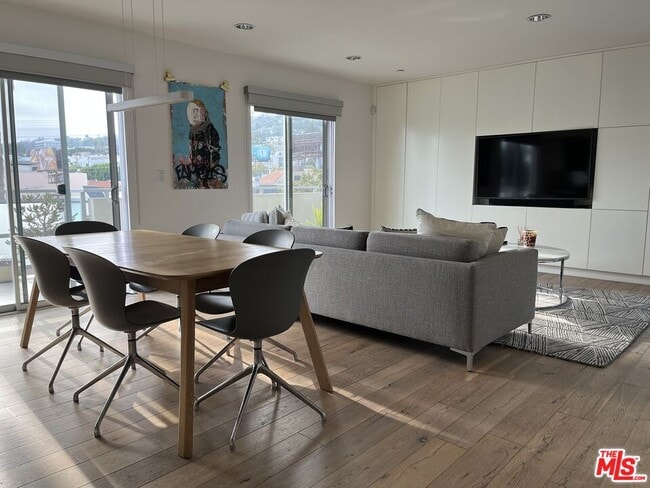 Photo - 932 N Alfred St Unit PH1