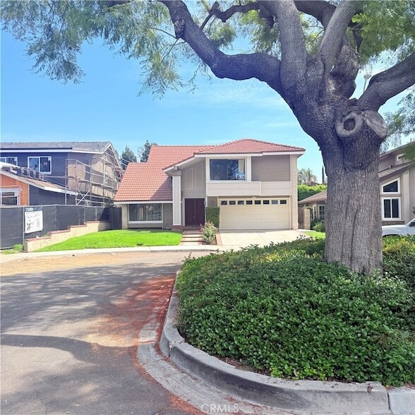 Photo - 46 Christamon W