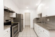 2BR, 2BA 1050SF - Fox Hills Apartments