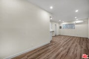 Photo - 945 Hilldale Ave Townhome