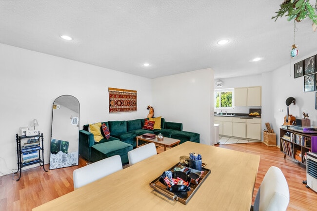 Photo - 691 Levering Ave