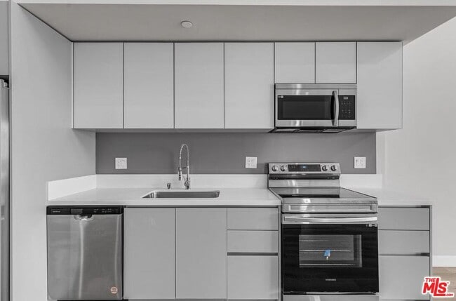 Photo - 825 S Coronado St Unit 206