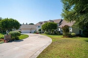 Photo - 2017 Freeborn Way House
