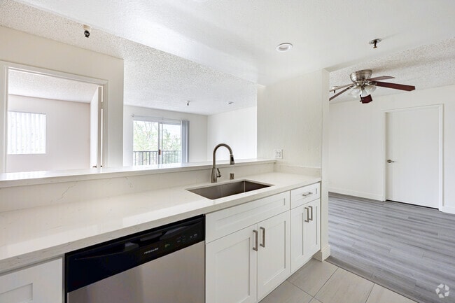 1BR, 1BA -864SF - Kitchen/Dining - B & B Apartments