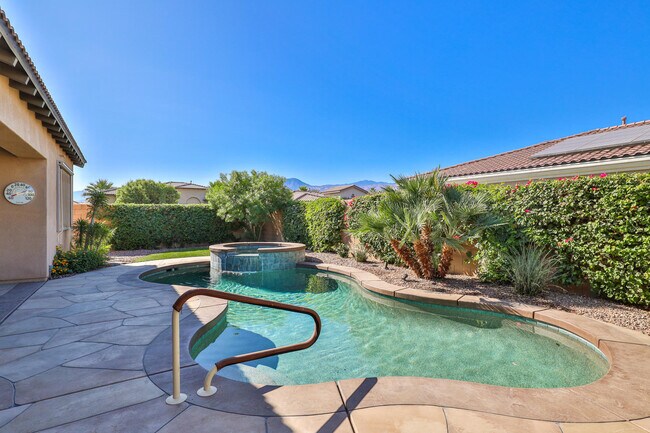 Photo - 48219 Newport Bridge Pl