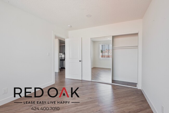 Photo - 310 S Kenmore Ave Unit 206