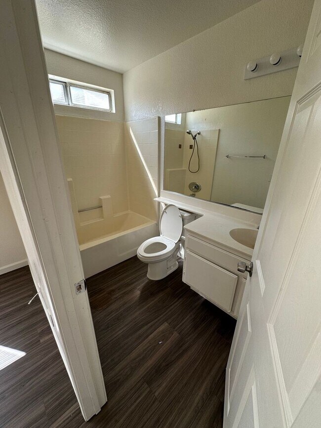 Photo - 3 BEDROOM ADELANTO HOME