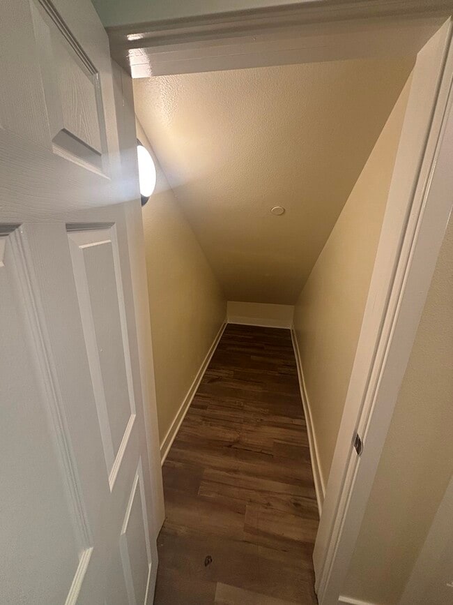 Photo - 630 1/2 W 79th St