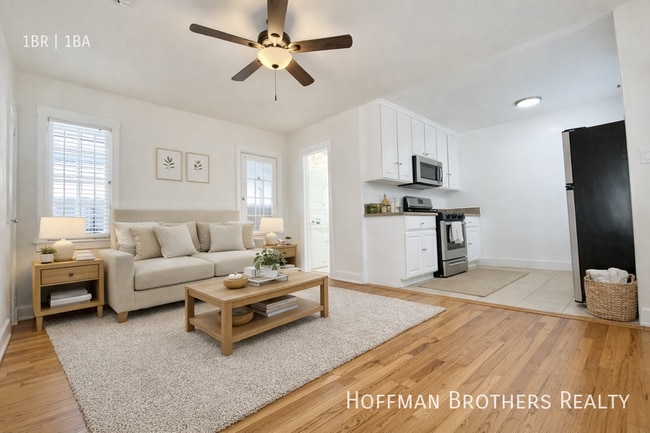 Building Photo - 5414 1/2 Fountain Ave