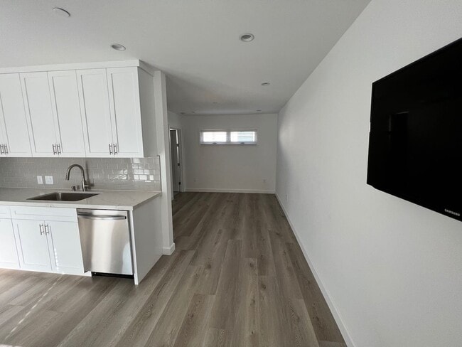 Photo - 1337 23rd St Unit E