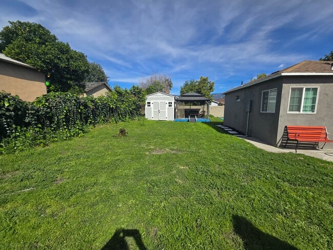 Photo - 1030 W Temple St