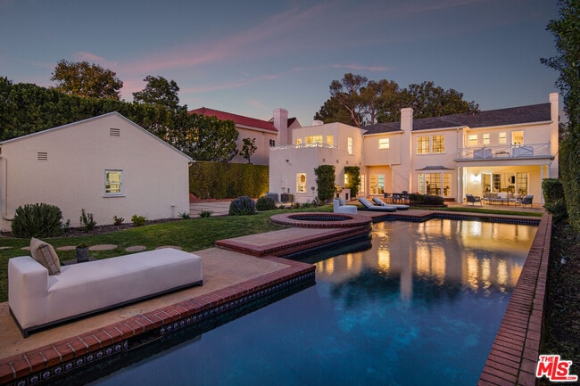 Photo - 625 Sierra Dr