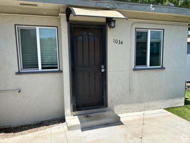 Building Photo - 1034 Goodyear St Unit 1034 Rental