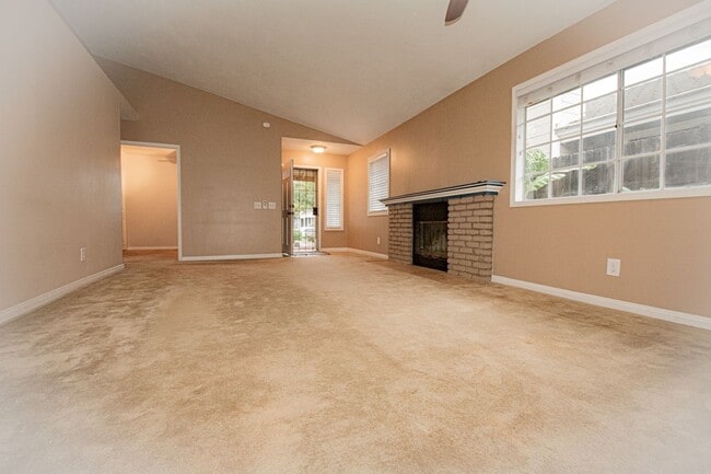 Photo - 9929 Palo Alto St