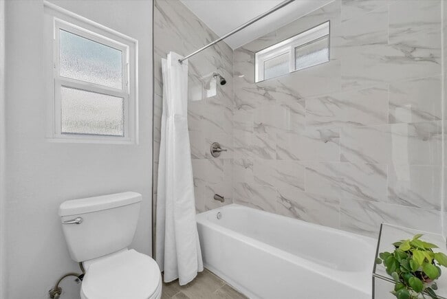 Photo - 501 Roosevelt St