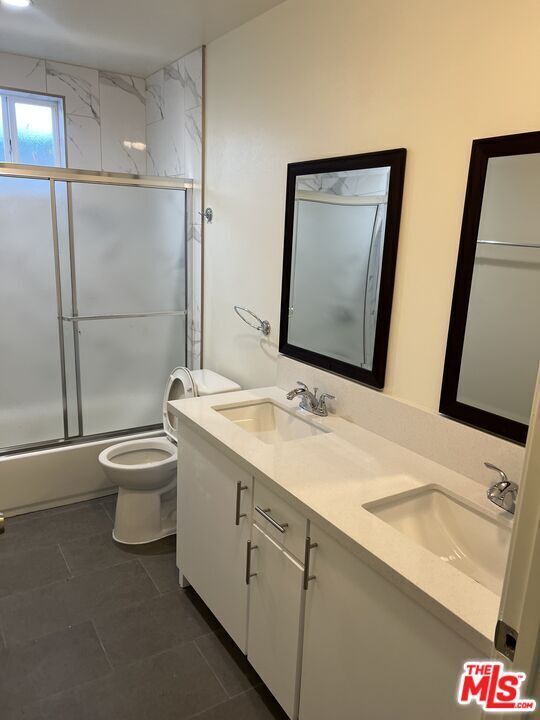 Photo - 1640 Murchison St