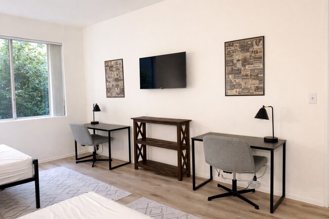 Photo - 10600 Wilshire Blvd Unit Twin Room 1 - B