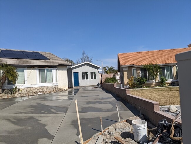 Building Photo - 2524 Plaza Serena Dr Unit 2 Rental