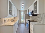 Photo - Beautiful 1B/1BA Upgraded Condo In La Joll... Unit 182