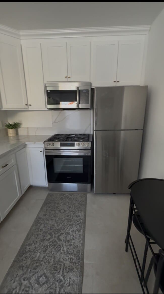Full Size Appliances - 25643 Onate Dr Unit ADU for Rent