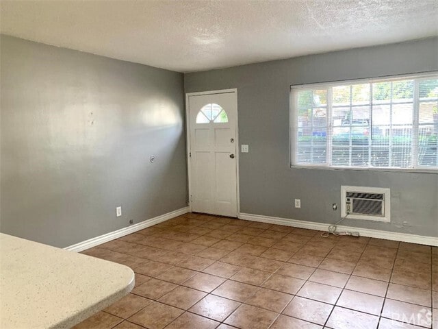 Building Photo - 640 N 3rd Ave Rental