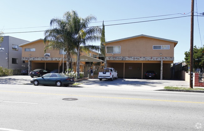 Building Photo - 5725-29 Vineland Ave Rental