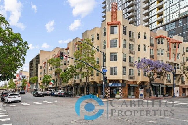 Building Photo - 1435 India St Unit 408