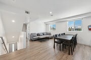 1297 1/2 7BR, 7BA - 1297-1299 W 36th St Student Housing near USC