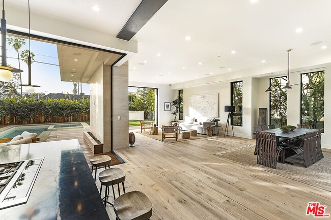 Photo - 8566 Colgate Ave