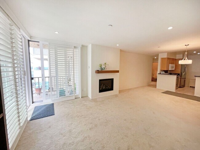 Photo - 2 Bed, 2 Bath Condo on the Esplanade with ... Unit 419