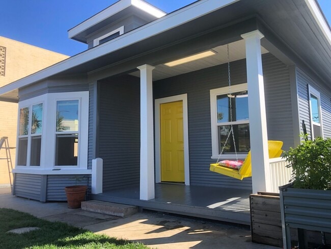 Building Photo - NEW! Fully Remodeled 1BR – Walk to Oceanside Beach