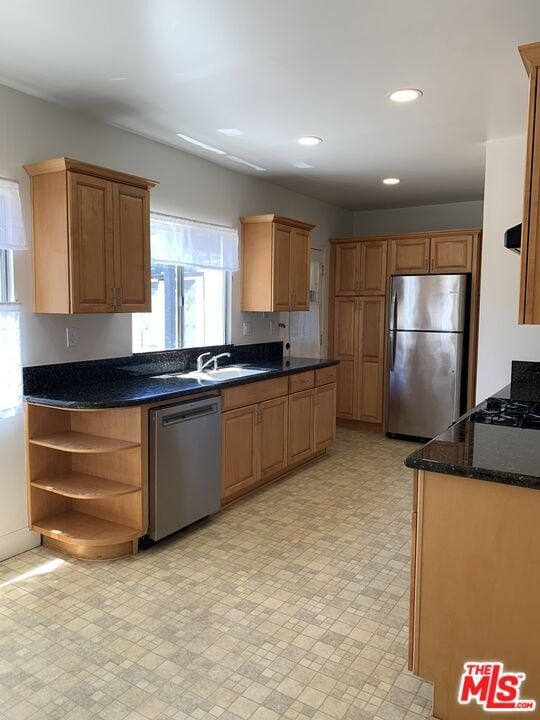 Photo - 2726 Angus St
