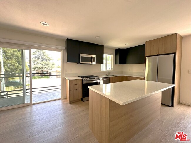 Photo - 3807 W Heffron Dr House