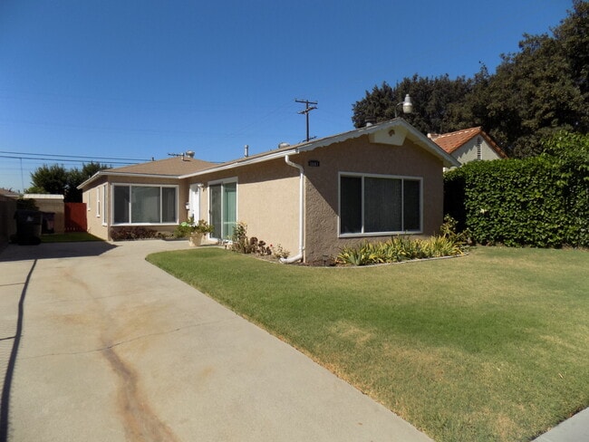 Photo - Large 4BD-2BA House in North Long Beach fo...