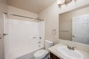 1BR, 1BA - 600SF - Bathroom - Mariners Point