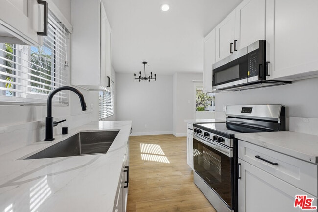 Photo - 1738 Colby Ave Unit 4