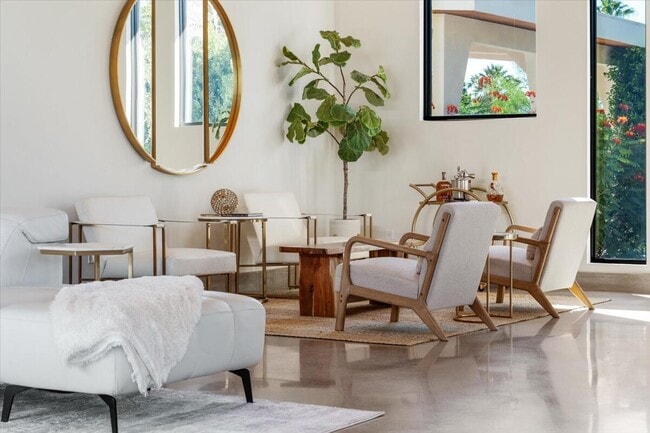 Photo - 524 E Miraleste Ct